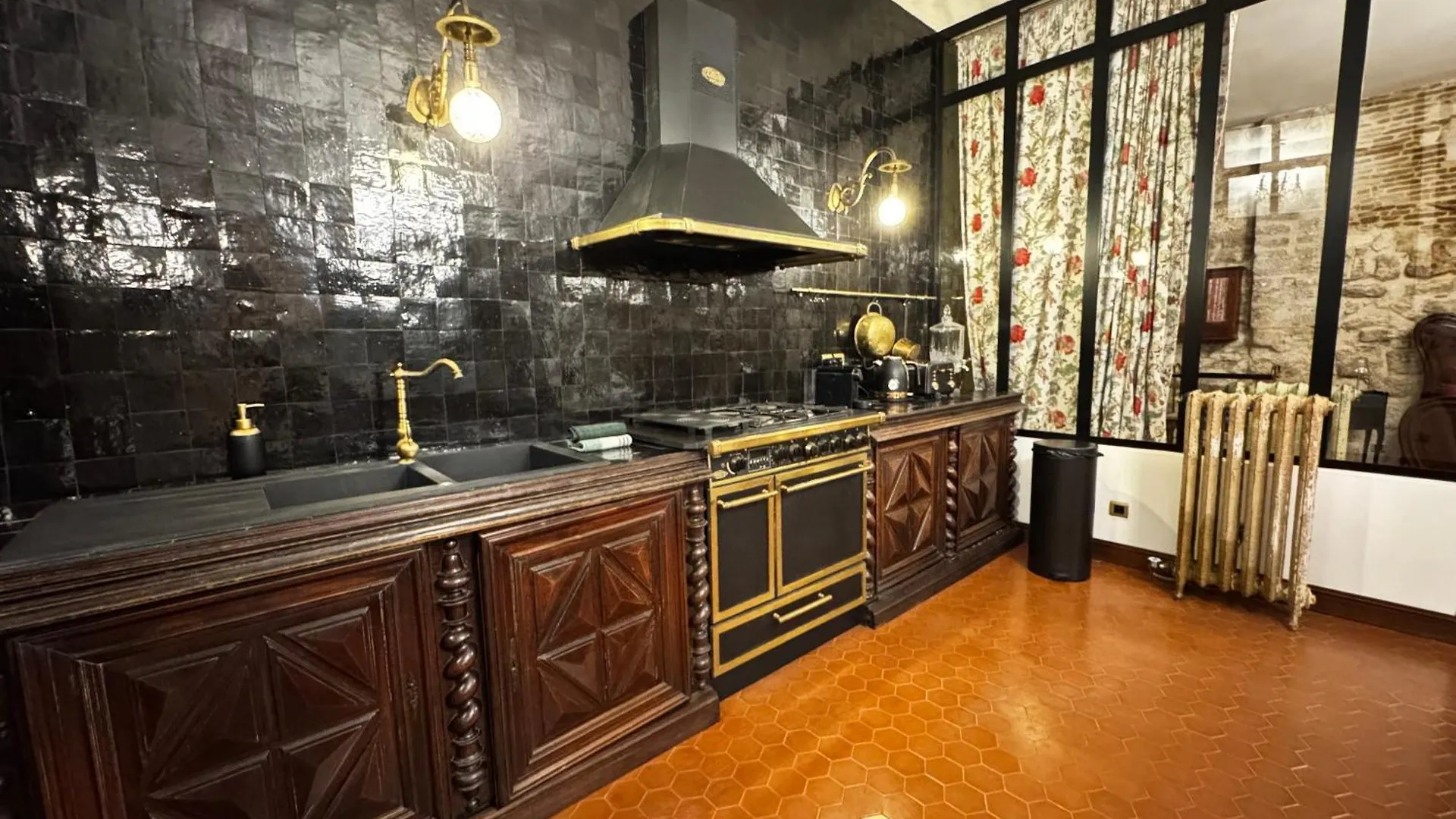L'Heure Bleue - Charme Et Histoire Au Coeur D'Avignon Apartment 0*, Avignon France