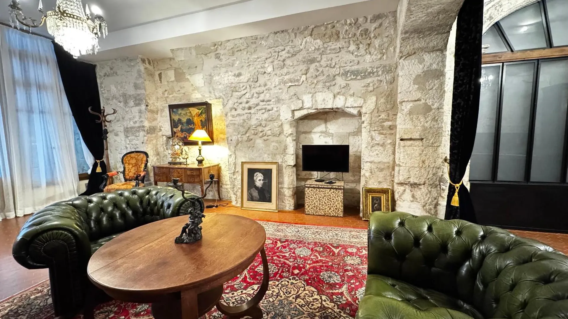 L'Heure Bleue - Charme Et Histoire Au Coeur D'Avignon Apartment  Avignon
